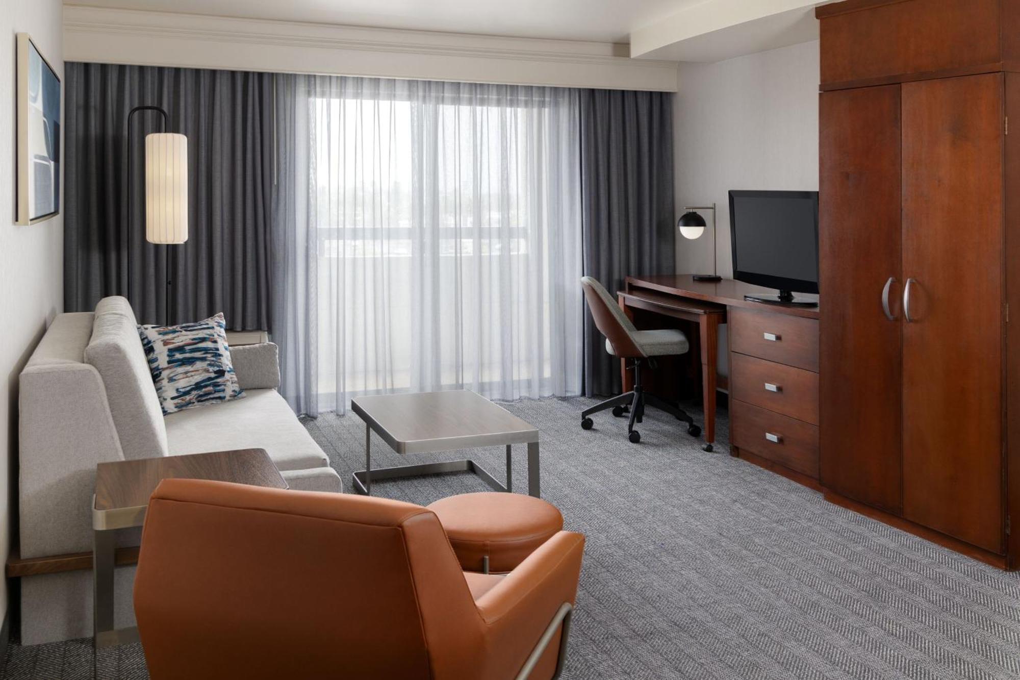 Courtyard By Marriott Ontario Rancho Cucamonga Hotel Exterior foto
