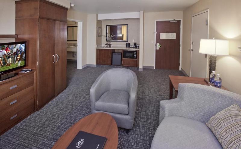 Courtyard By Marriott Ontario Rancho Cucamonga Hotel Exterior foto